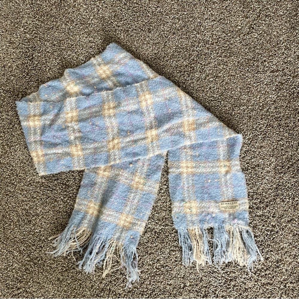 BURBERRY Blue and Cream Plaid Scarf